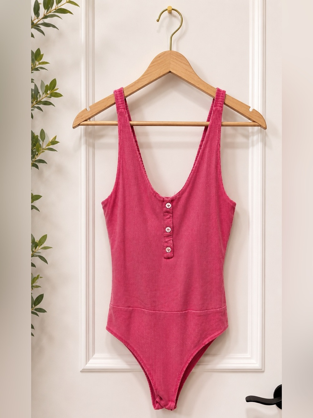 White Birch “Halfway There” Ribbed Padded Bodysuit Pink Size Medium NWOT